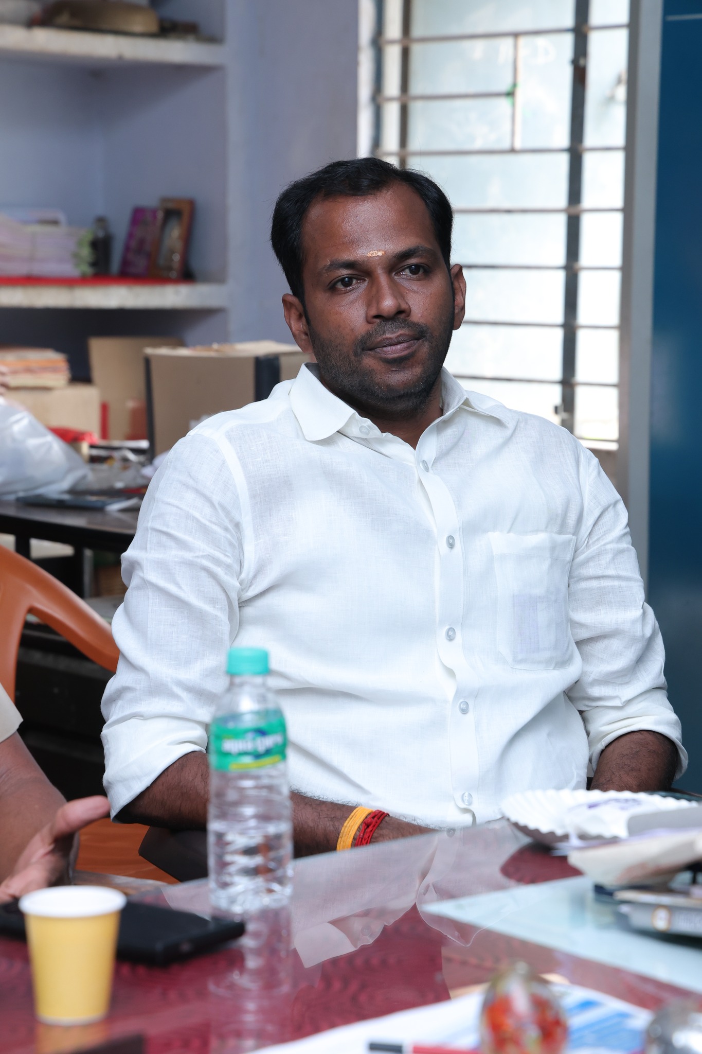 பன்னிரெண்டாம் வகுப்பு பொதுத்தேர்வில் முதல் மூன்று இடங்கள் பிடித்த திருச்செங்கோடு  மாணவர்களை கௌரவிக்கும் விதமாக அவர்களுக்கு விருது  வழங்கப்பட்டது